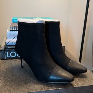 Express cap toe booties NEW